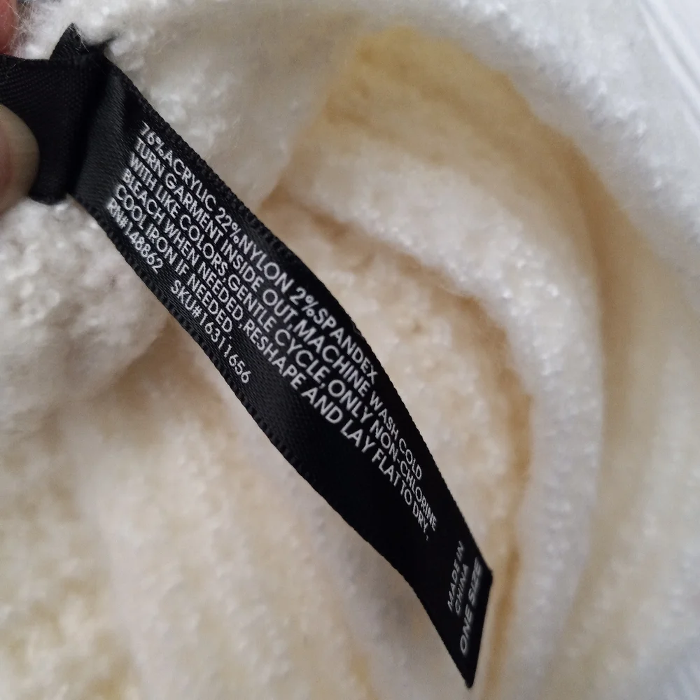 Torrid Ivory Knit Red Heart Fringe Blanket Scarf